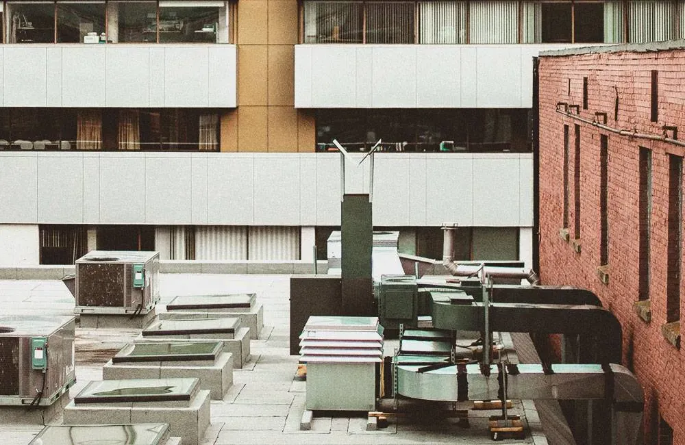 L'habitation et locaux en tous genres pro